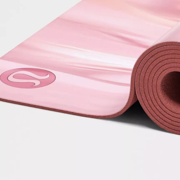 Lululemon The (Big) Mat 5mm Made With FSC™ Certified Rubber - Picture 1 of 16